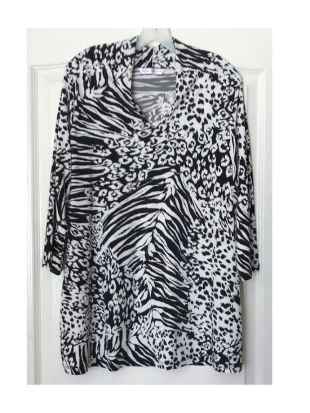 Peter Nygard Tunic Top Black & White Animal Print Size L